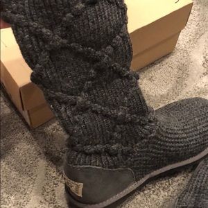 UGG Shoes - 🆕 UGG KNIT BOOTS Sz 8 New In Box Grey 🆕 UGG Shoes - 🆕 UGG KNIT BOOTS Sz 8 New In Box Grey 🆕